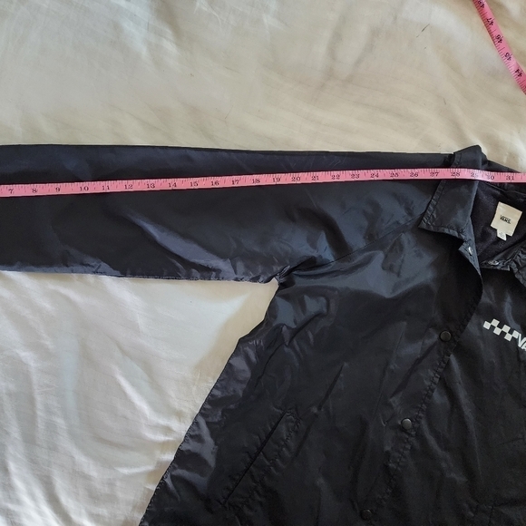 Vans Women's Black Snap Button Windbreaker size Small - Picture 3 of 6
